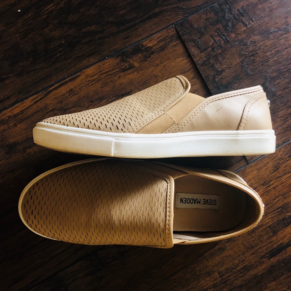 Leather Steve Madden slides